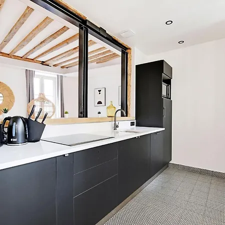 Cmg Republique Ii - Rue Beranger * Paris