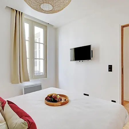 Cmg Republique Ii - Rue Beranger Paris